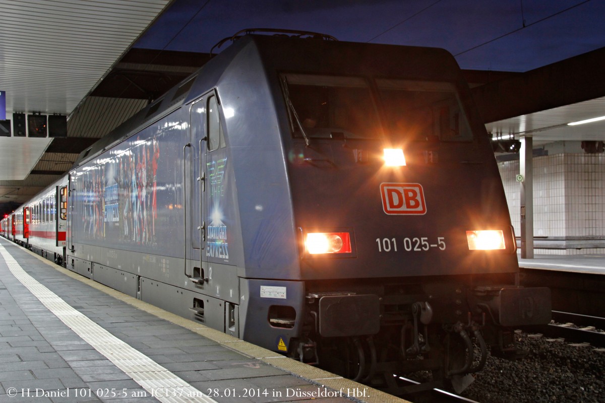 101 025-5  25 Jahre Starlight Express  am IC137 am 28.01.2014 in Düsseldorf Hbf.