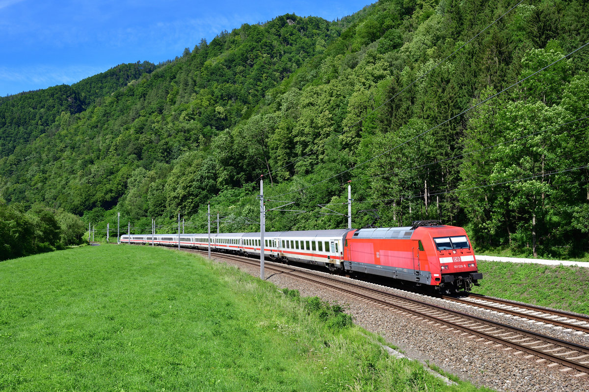 101 029 mit einem EC am 12.06.2020 bei Penregg.