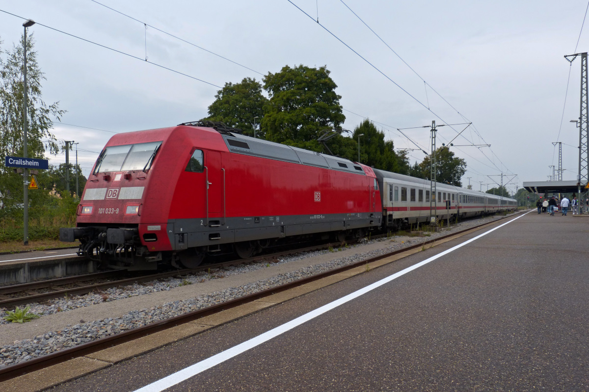 101 033-9 mit Intercity nach Karlsruhe in Crailsheim. 20.08.2015