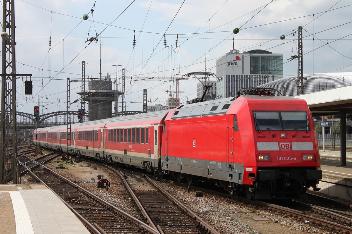 101 035 fuhr am 14.4.14 mit dem München-Nürnberg Express in den Münchener Hbf ein.