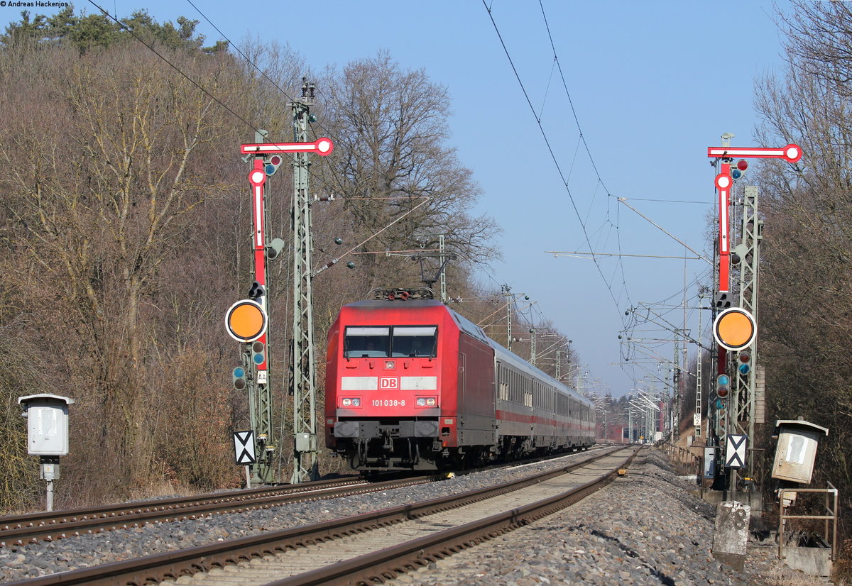 101 038-8 mit dem IC 2160 (Nürnberg Hbf-Karlsruhe Hbf) bei Goldshöfe 14.2.17