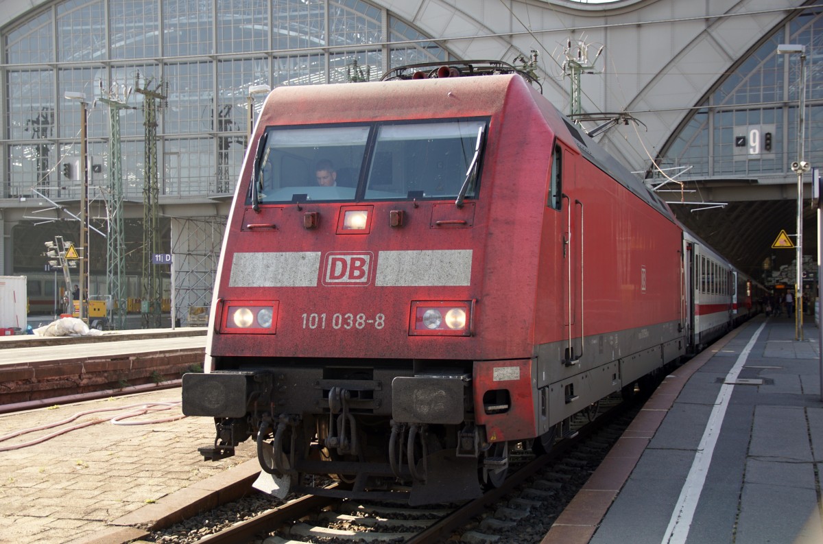 101 038-8 mit IC nach Frankfurt/Main in Leipzig am 04.10.2014