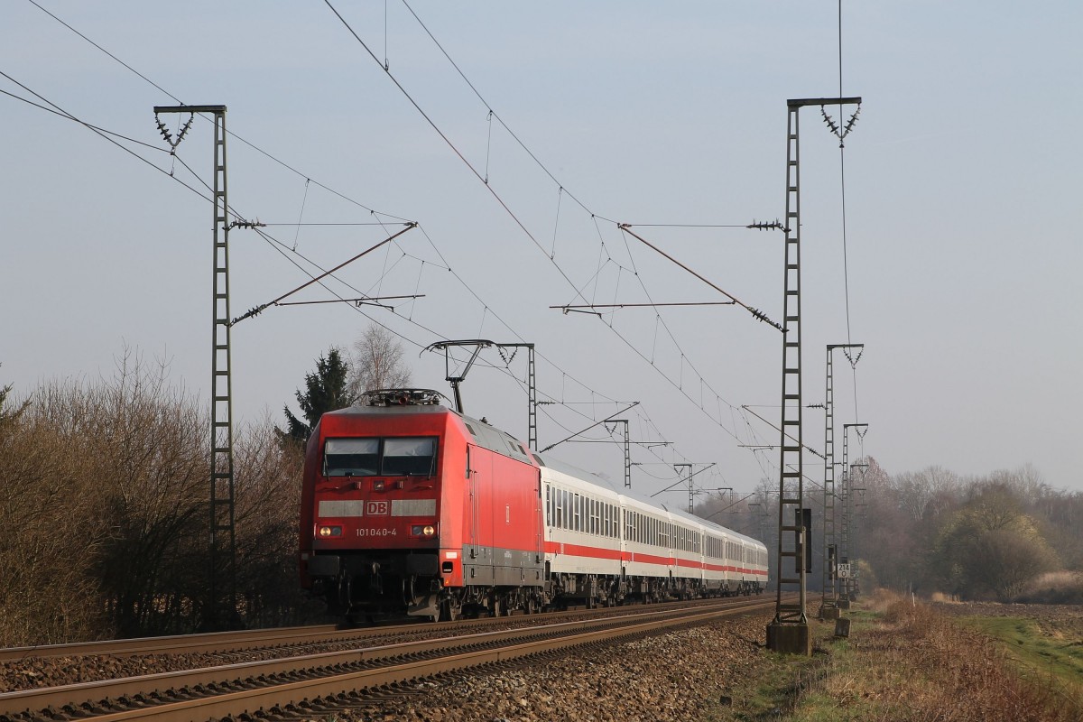 101 040-4 mit IC 2339 Köln Hauptbahnhof-Nordeich Mole bei Salzbergen am 14-3-2014.