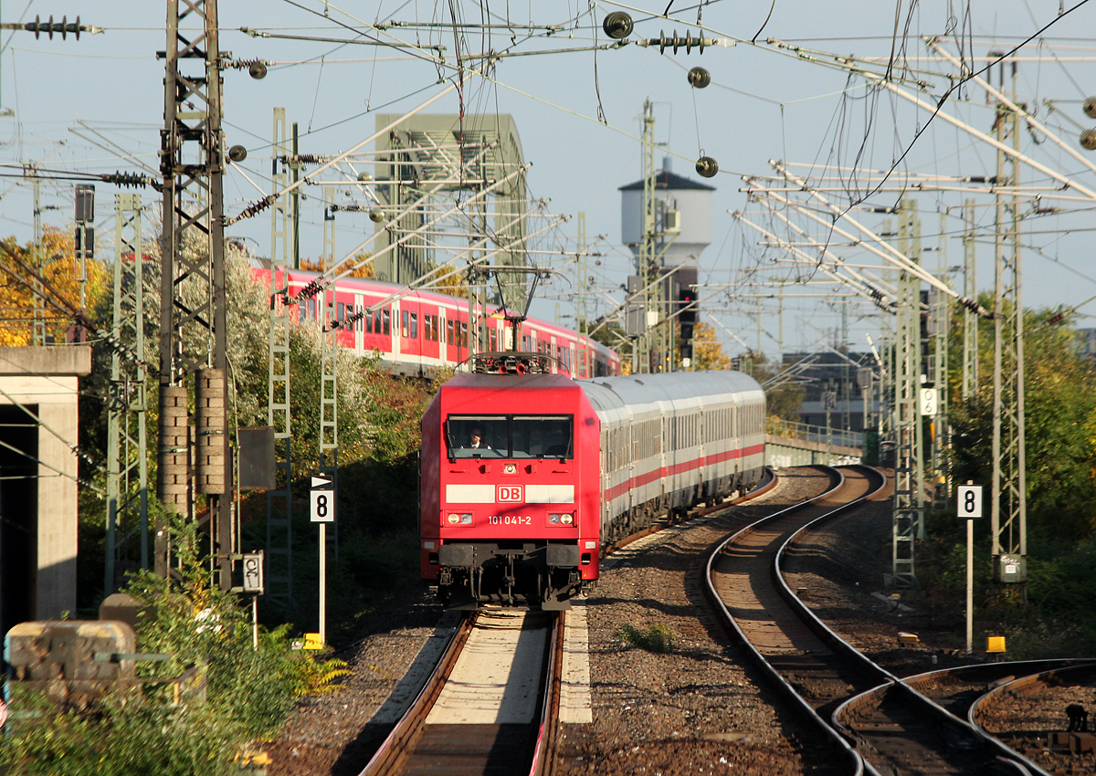 101 041-2 in Kln Messe/Deutz am 20.10.2013