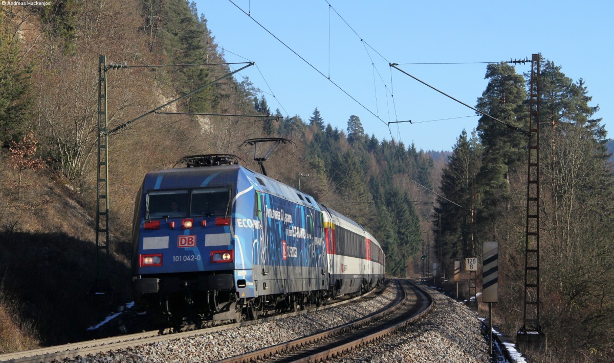 101 042-0  Ecoophant  mit dem IC 186 (Zürich HB-Stuttgart Hbf) bei Talmühle 16.12.13