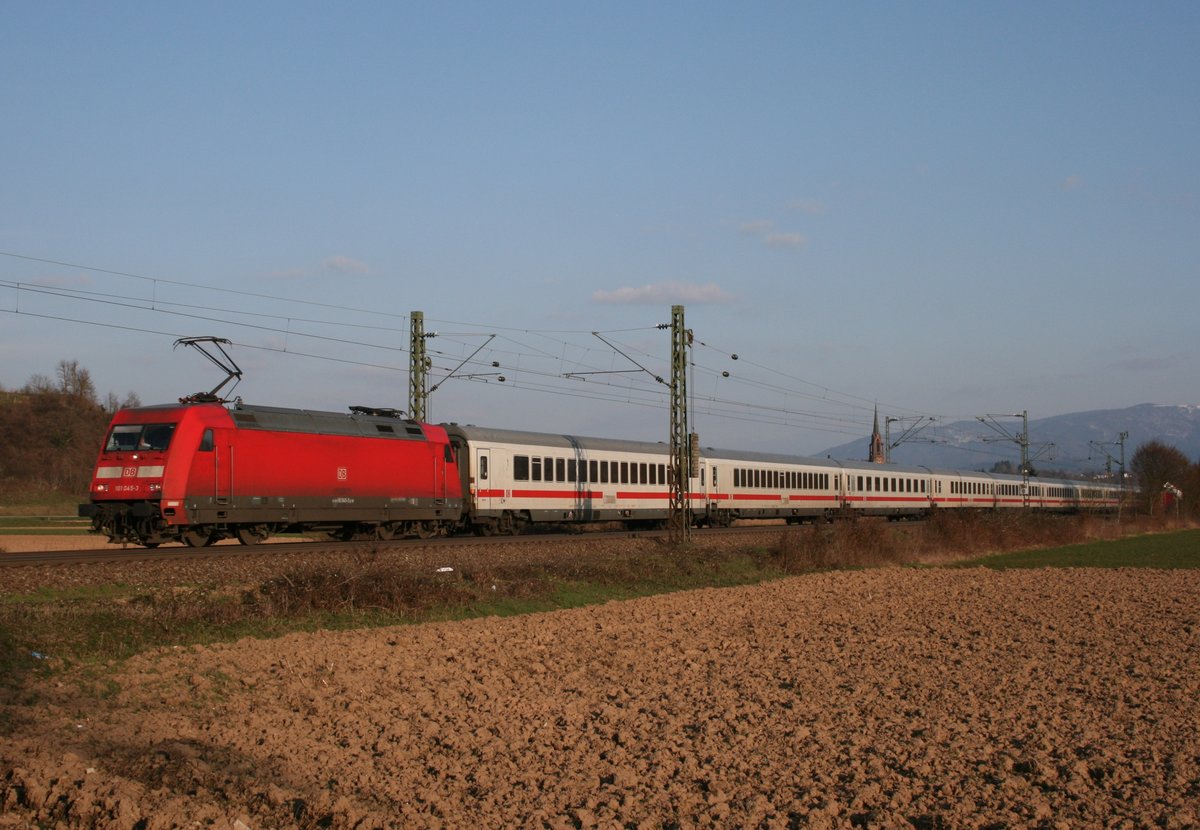 101 045 mit IC 274 (Basel SBB–Berlin Ostbf) am 14.03.2016 zwischen Kndringen und Riegel-Malterdingen