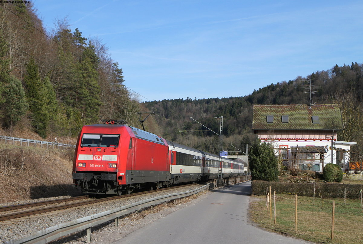 101 049-5 mit dem IC 187 (Stuttgart Hbf-Zürich HB) bei Aistaig 25.2.17