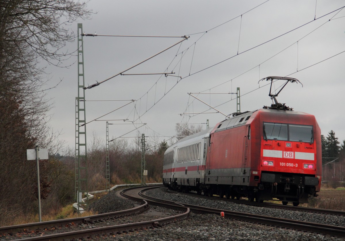 101 050-3 DB bei Redwitz am 21.12.2014.