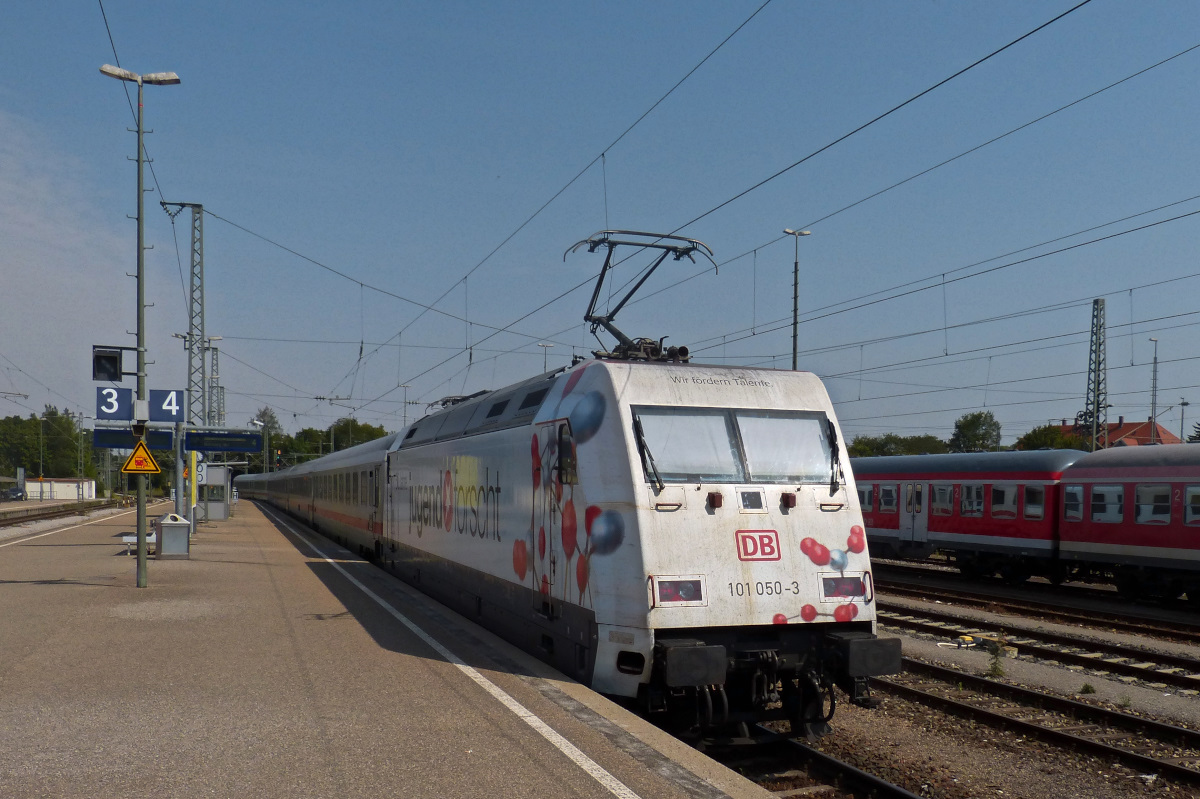 101 050-3 mit Intercity nach Nürnberg (wegen Bauarbeiten nur bis Ansbach) in Crailsheim 09.08.2015