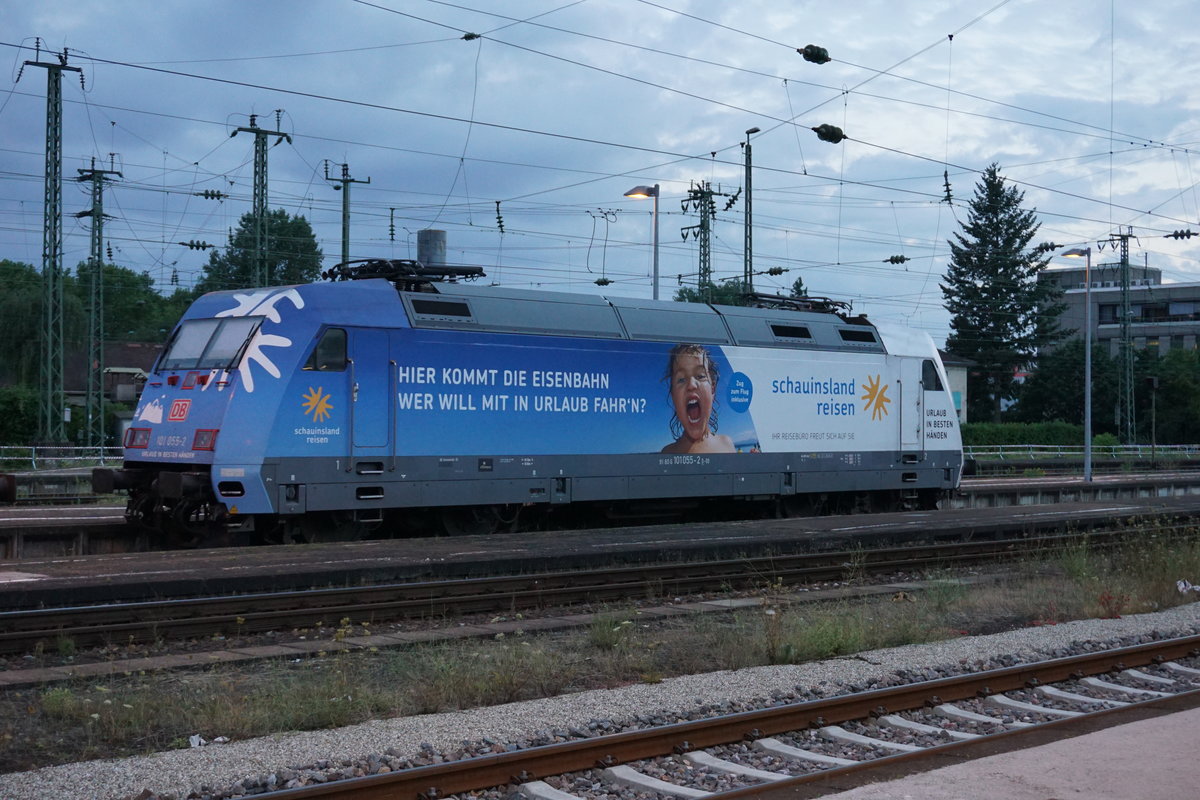 101 055  Schauinsland Reisen  am 28.07.2017 auf dem Karlsruher Hbf.