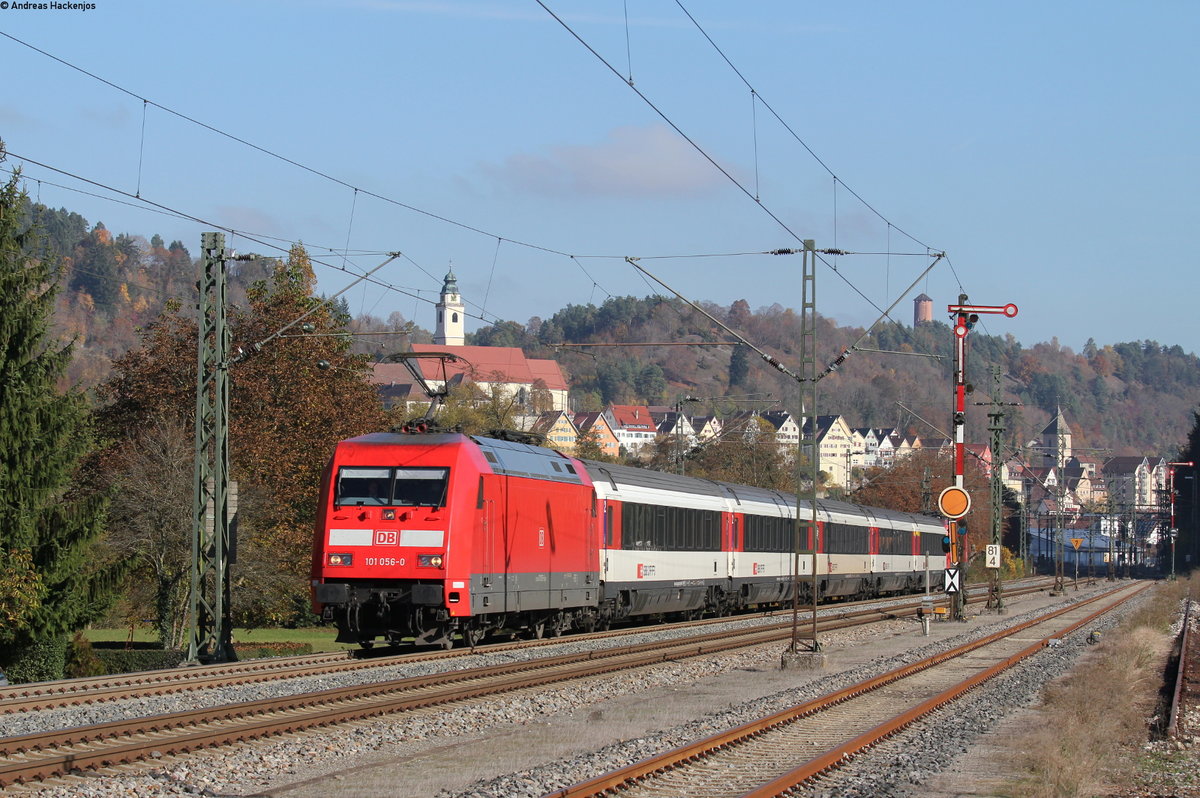 101 056-0 und 120 159-9 mit dem IC 2563 (Stuttgart Hbf-Rottweil) bei Horb 31.10.16