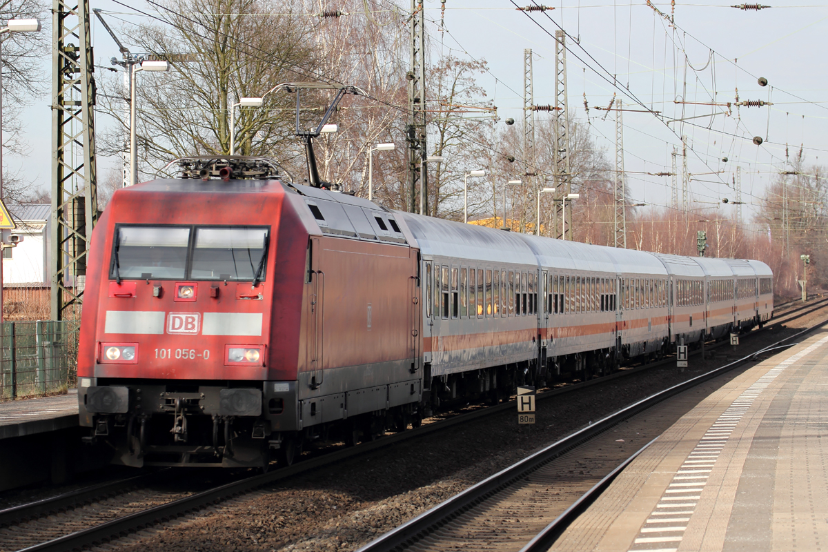 101 056-0 durchfährt mit IC 2203 nach Köln Hbf. Recklinghausen-Süd 28.2.2015