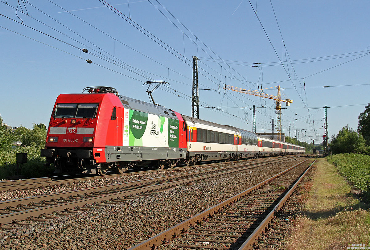 101 060 am EC8 bei Brühl am 02.06.2019