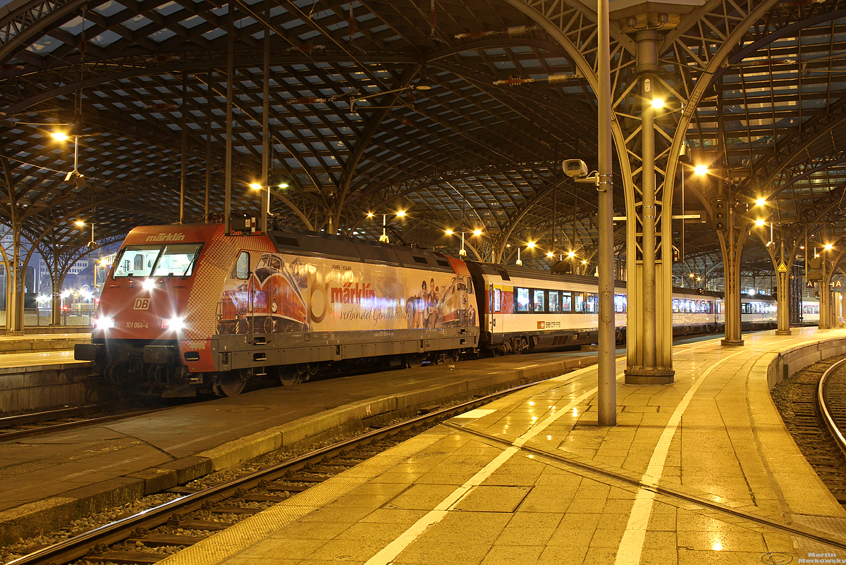 101 064 am EC6 in Köln Hbf am 24.01.2019