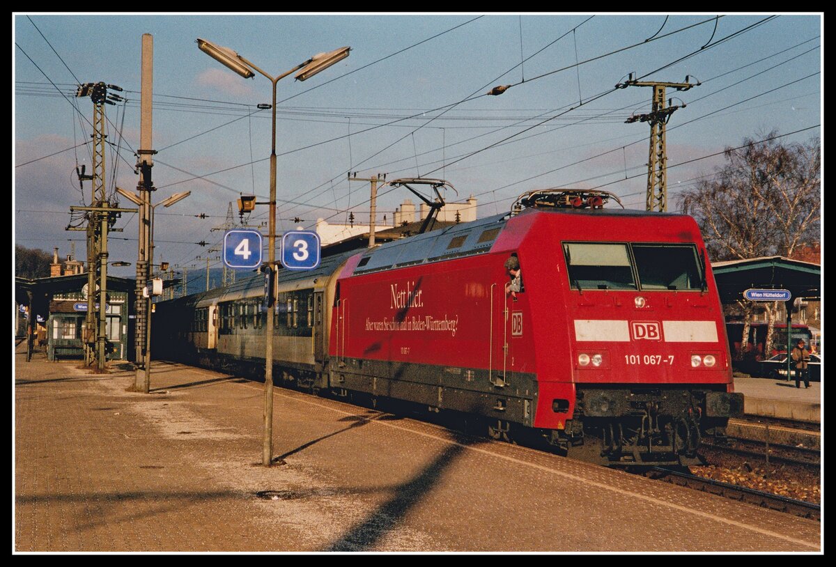 101 067 steht am 14.02.2001 mit einem EN in Wien Hütteldorf.