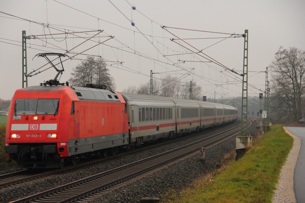 101 068-5 DB Regio bei Staffelstein am 02.12.2013.