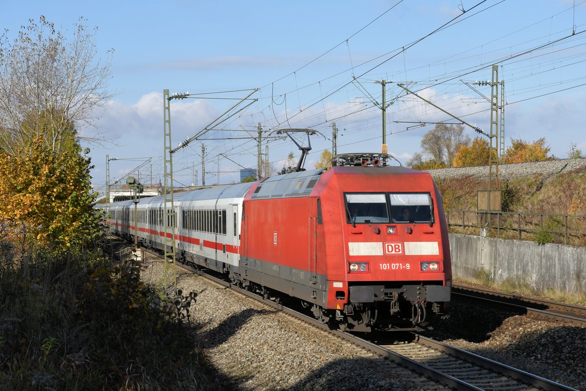 101 071 am 22.10.16 bei München-Trudering