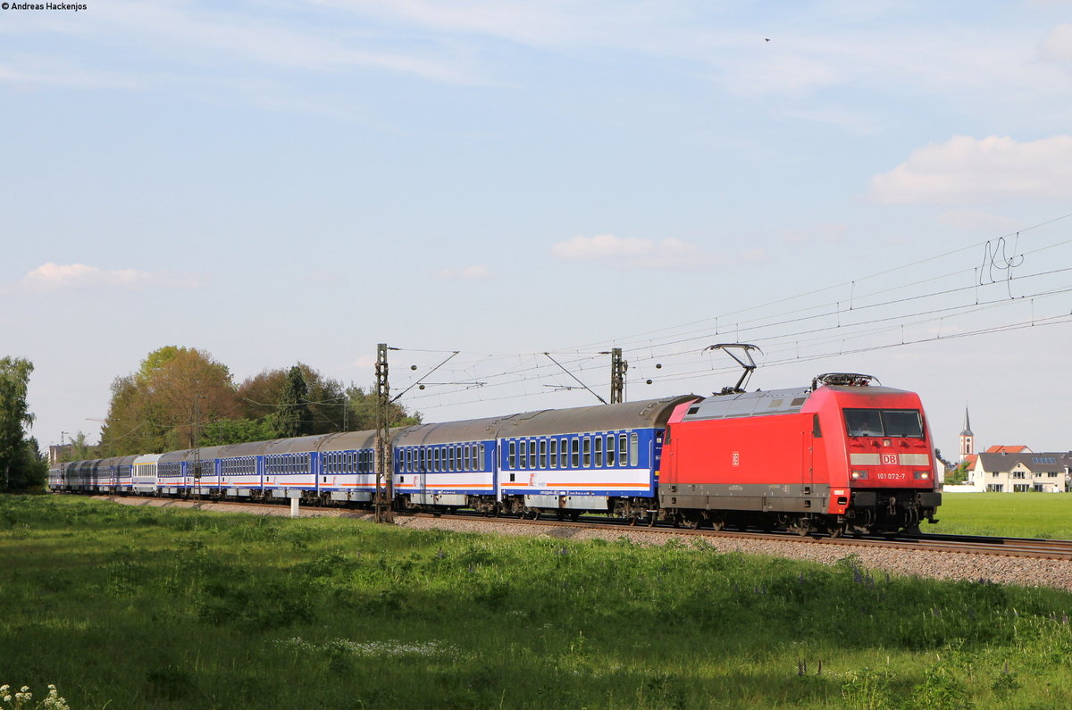 101 072-7 mit dem PF 13400 (Katowice-Lourdes) bei Blankenloch 9.5.17