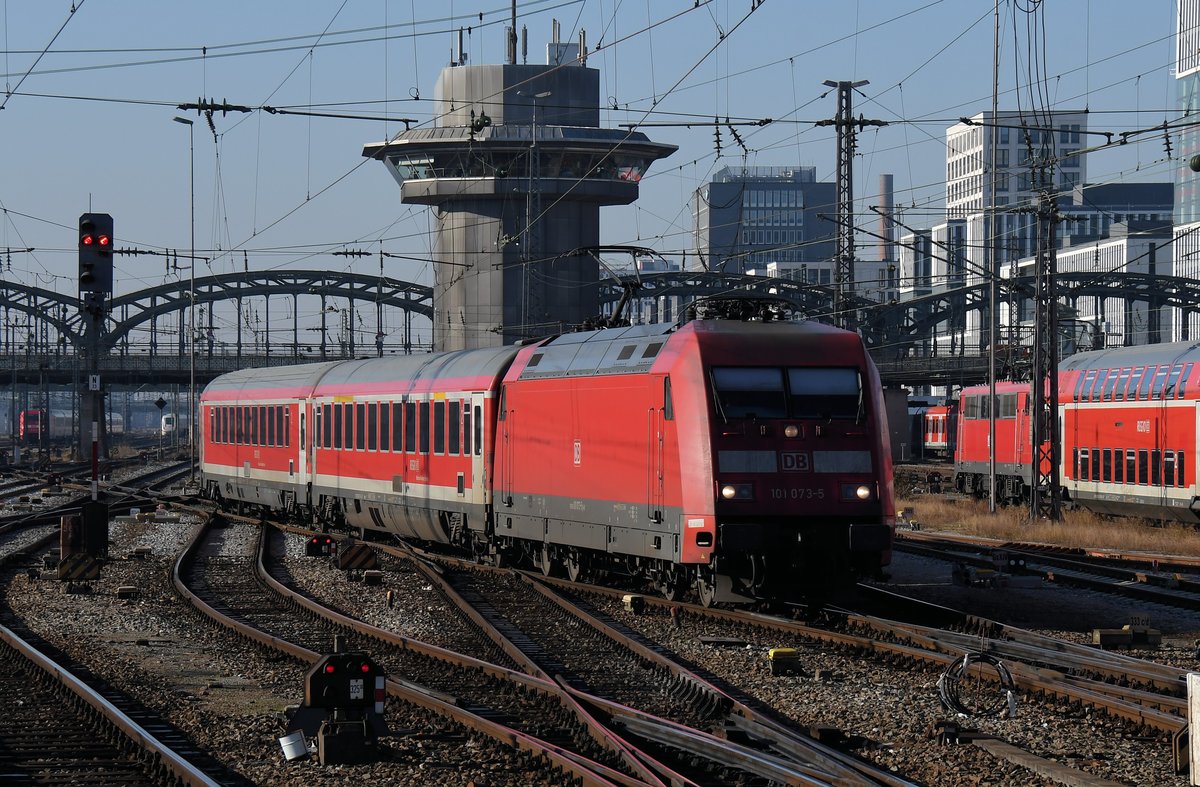 101 073 am 01.01.20 im Münchner Hbf