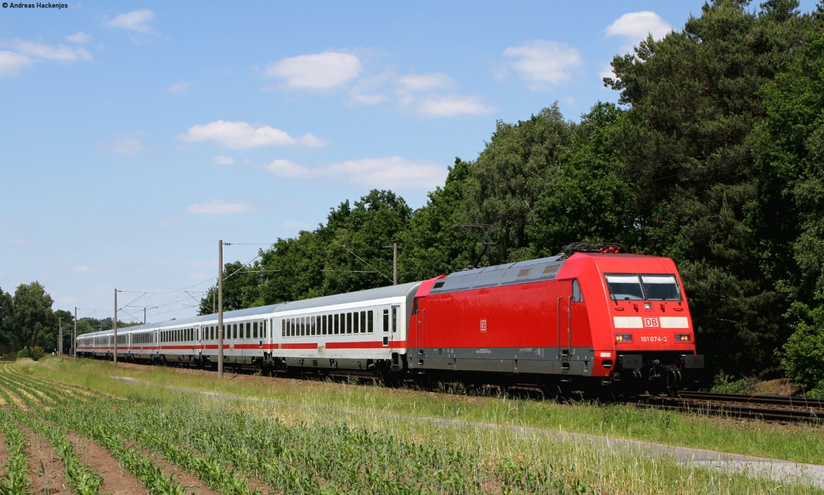 101 074-3 mit dem IC 2203 (Norddeich Mole-Köln Hbf) bei Emsbüren 11.6.15