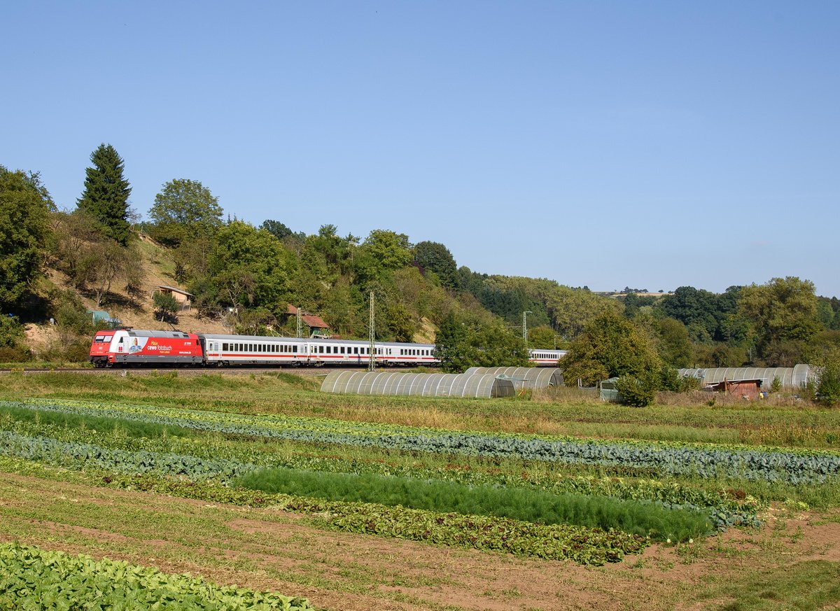 101 076 CEWE Fotobuch mit IC 2260 nach Karlsruhe.Aufgenommen bei Ebersbach am 25.9.2016.