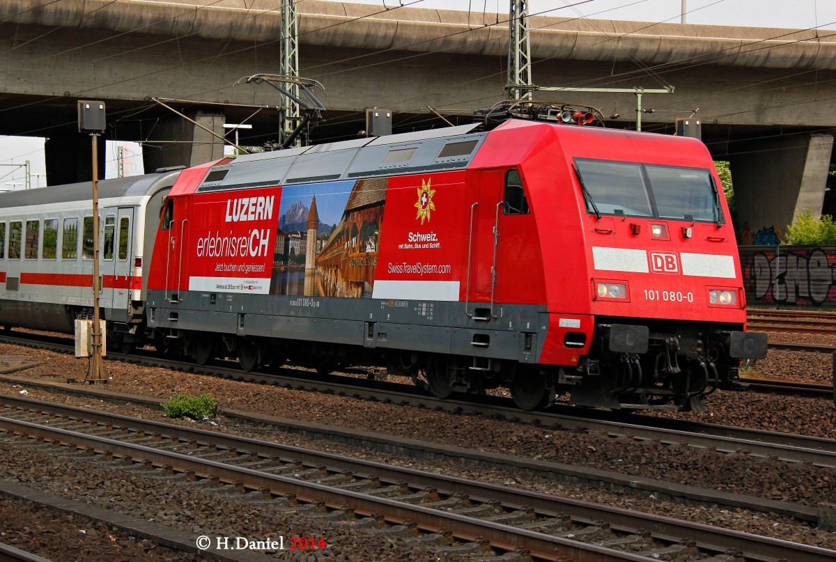 101 080-0  Luzern  mit einem IC am 07.05.2014 in Hamburg Harburg.