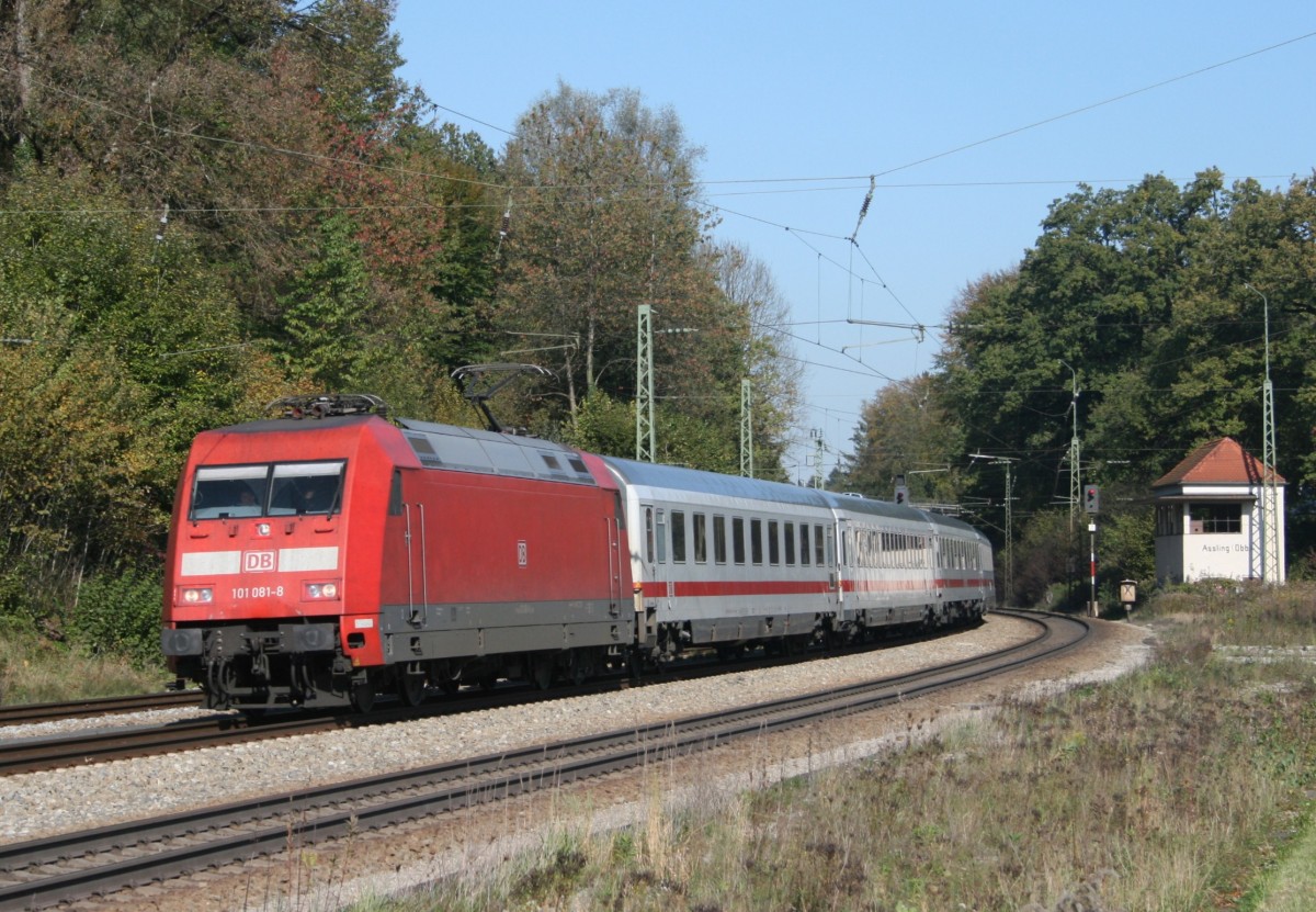 101 081 mit EC 217 (Saarbrcken Hbf–Graz Hbf) am 14.10.2011 in Aling (Oberbay)