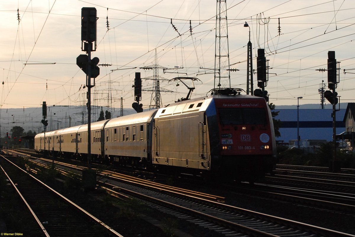 101 083 mit IC 2329 (Kiel - Passau) bei Mainz-Mombach - 17.08.2012