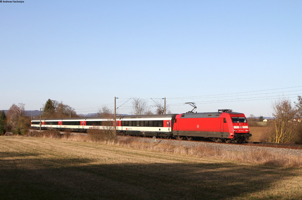 101 084-2 mit dem IC 187 (Stuttgart Hbf-Zürich HB) bei Höhenkrähen 12.3.17