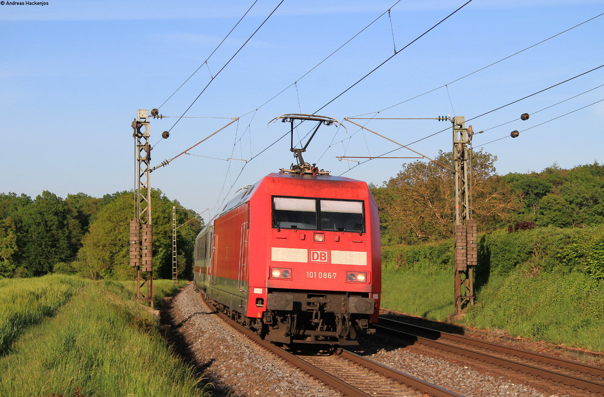 101 086-7 und 101 121-7 mit dem IC 2264  Badenkurier  (München Hbf-Basel Bad Bf) bei Sersheim 7.5.20