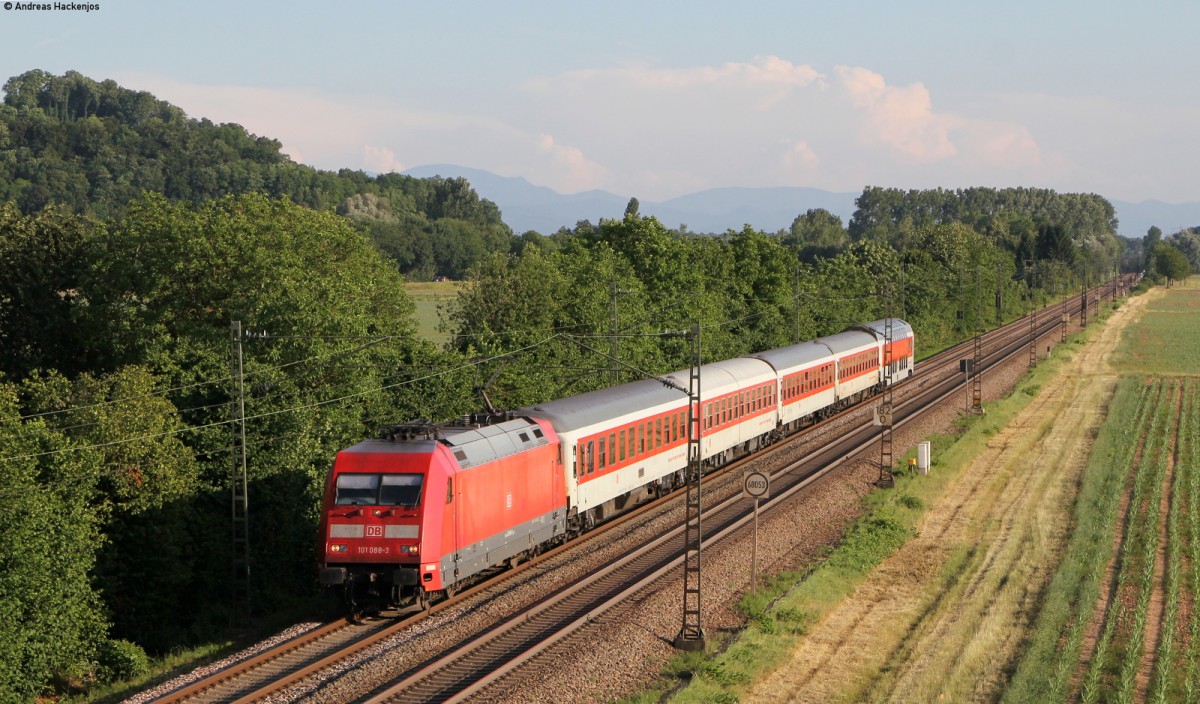 101 088-3 mit dem CNL 472 (Basel SBB-Koebenhavn H) bei Kenzingen 13.6.14