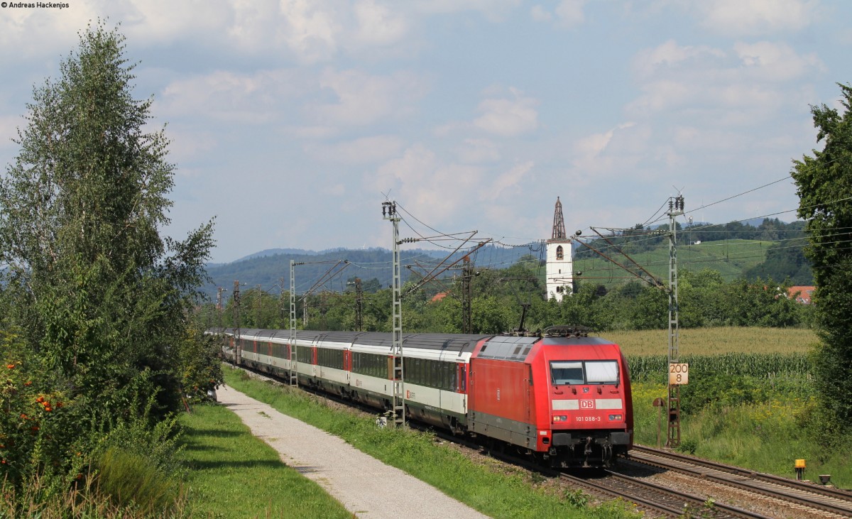 101 088-3 mit dem EC 9 (Hamburg Altona-Zürich HB) bei Denzlingen 1.8.14
