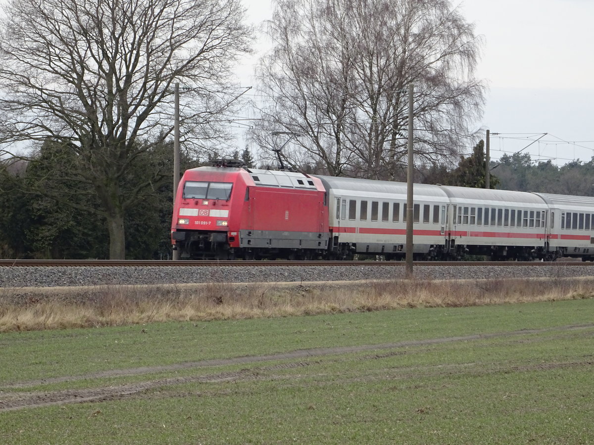 101 091-7 mit dem IC 2205 nach Köln Hbf.
Aufgenommen im März 2018.