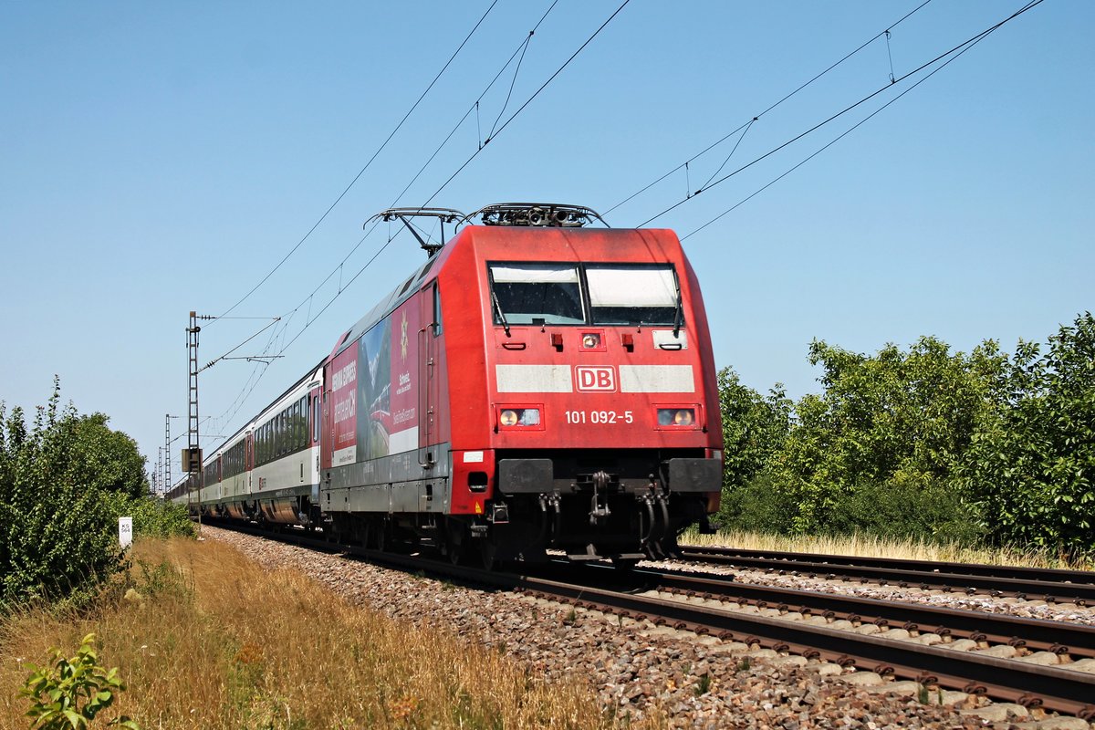 101 092-5  Bernina Express abenteuerliCH  bespannte am 10.07.2015 den EC 9 (Hamburg Altona - Zürich HB), als sie bei Hügelheim in Richtung Schweizer Grenze fuhr.