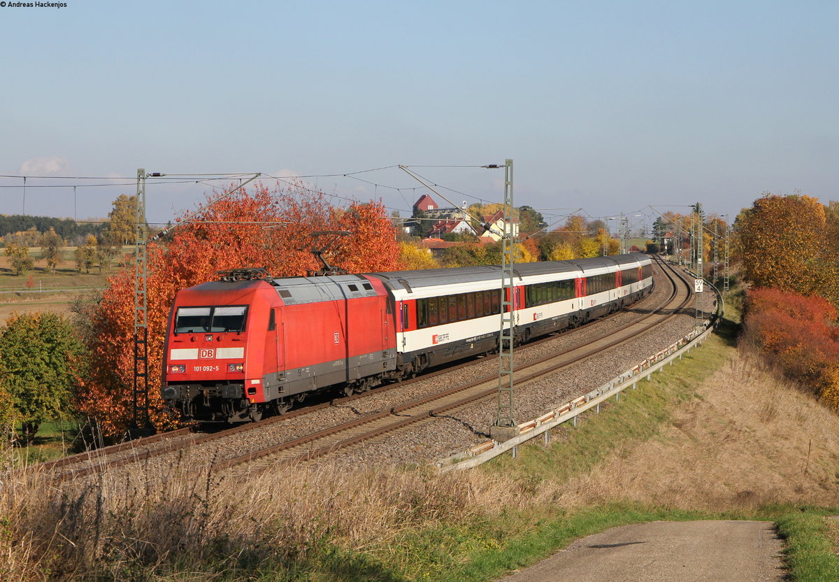 101 092-5 mit dem IC 187 (Stuttgart Hbf-Zürich HB) bei Eutingen 27.10.16