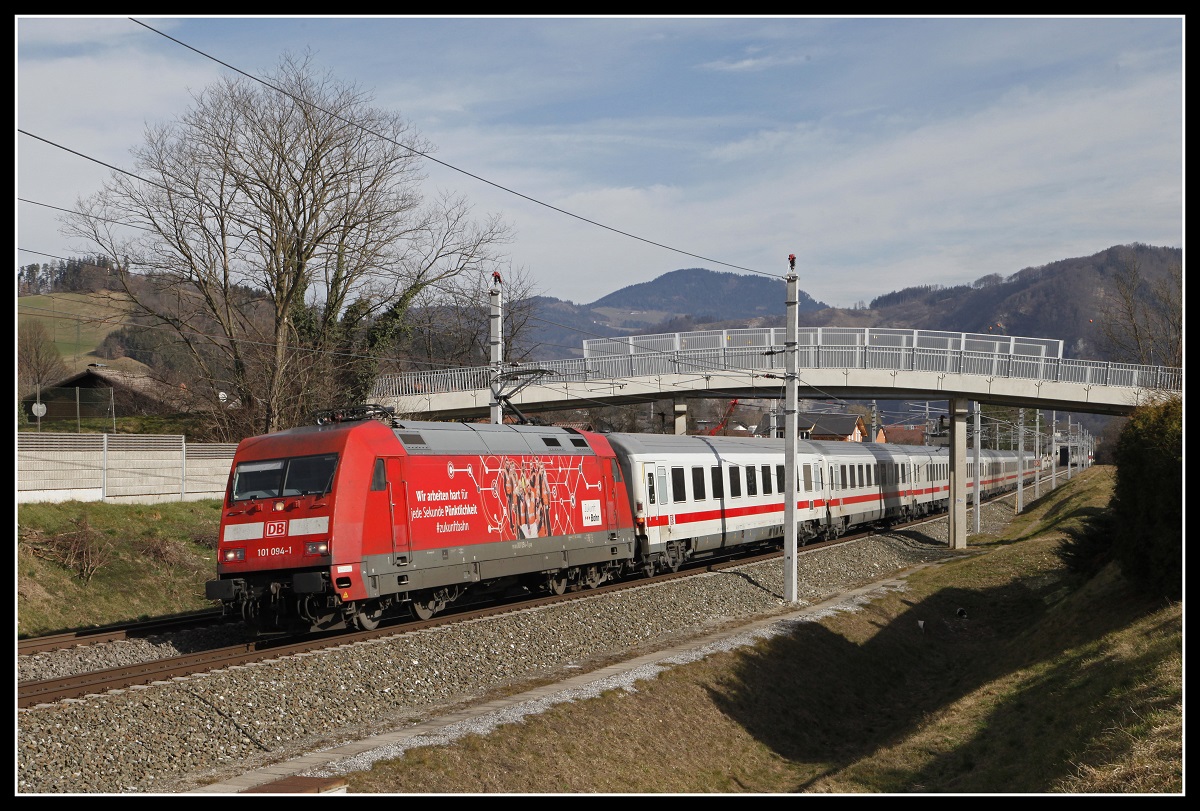 101 094 mit IC719 bei Stübing am 4.03.2019.