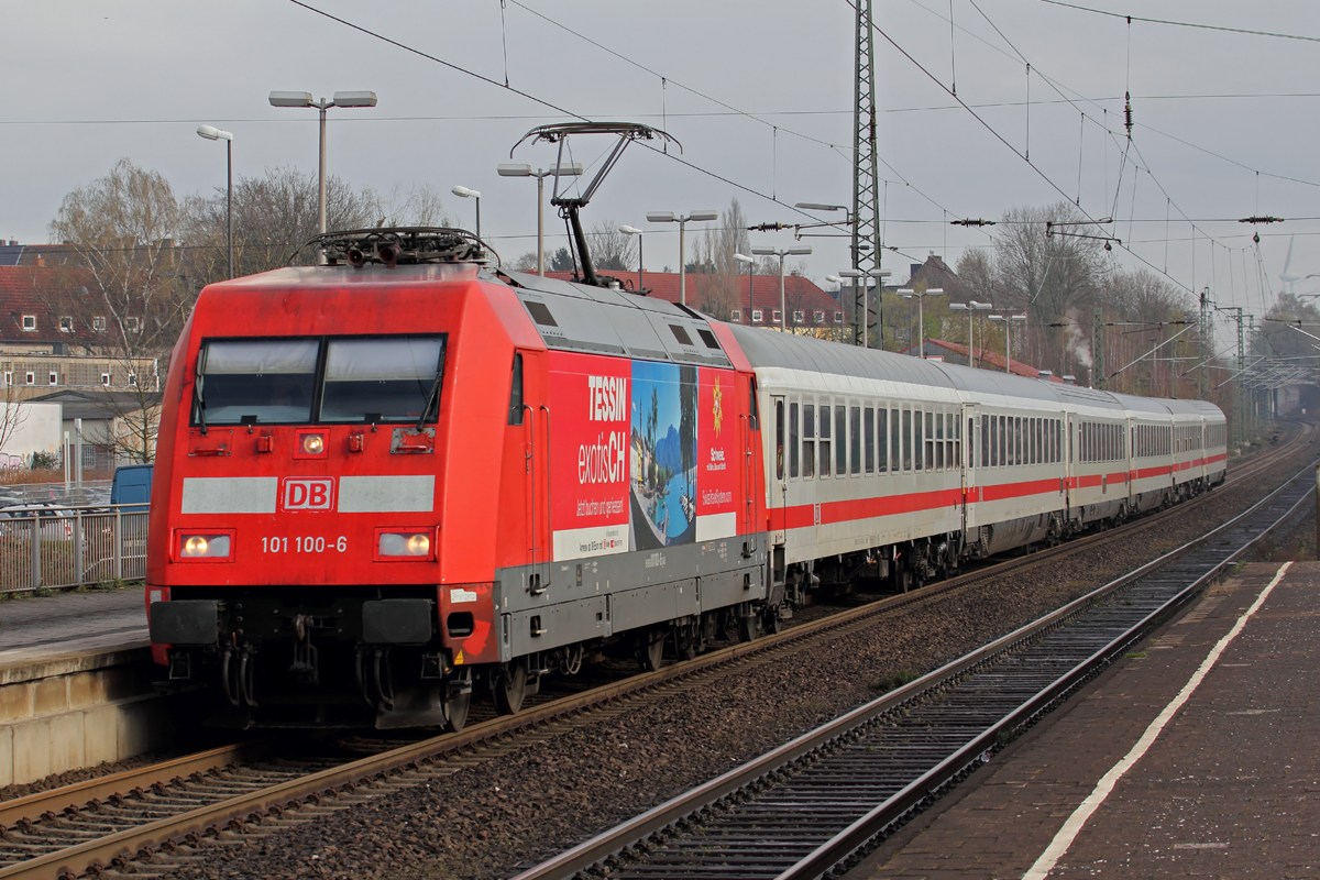 101 100-6 mit IC 2005 nach Koblenz Hbf. bei der Einfahrt in Recklinghausen 24.3.2014