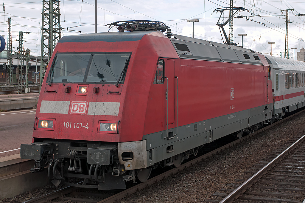 101 101-4 ( 91 80 6101 101-4 D-DB ), ABB Daimler-Benz Transportation GmbH, [D]-Kassel 33211, Baujahr 1998, Eigentümer: DB Fernverkehr AG, [D]-Frankfurt am Main, 
Bh Hamburg, 31.08.2013, Dortmund Hbf