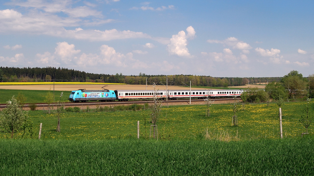 101 102 (Vedes) mit EC 114 bei Mammendorf (24.04.2014)