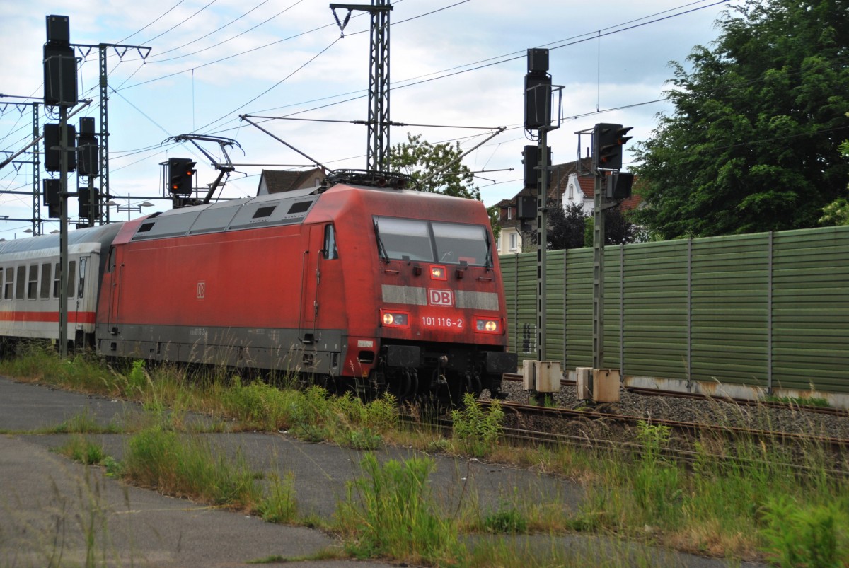101 116 mit IC in Richtung Hannover, am 03.06.2015
