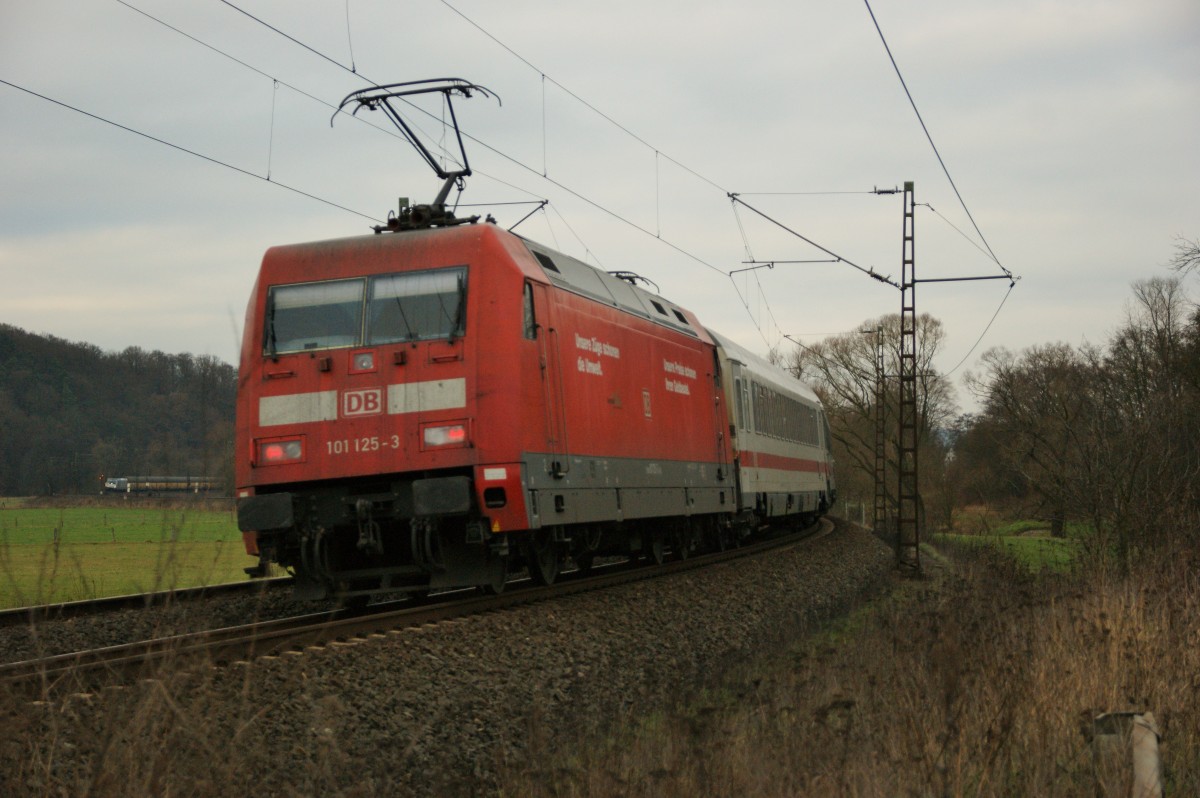 101 125-3 mit einen IC nach Leipzig unterwegs am 18.12.13 bei Hermannspiegel.