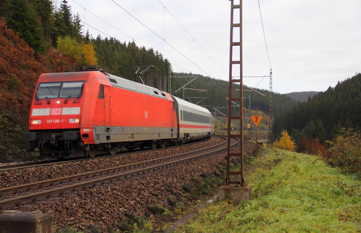 101 126-1 DB bei Steinbach im Frankenwald am 23.10.2015. 
