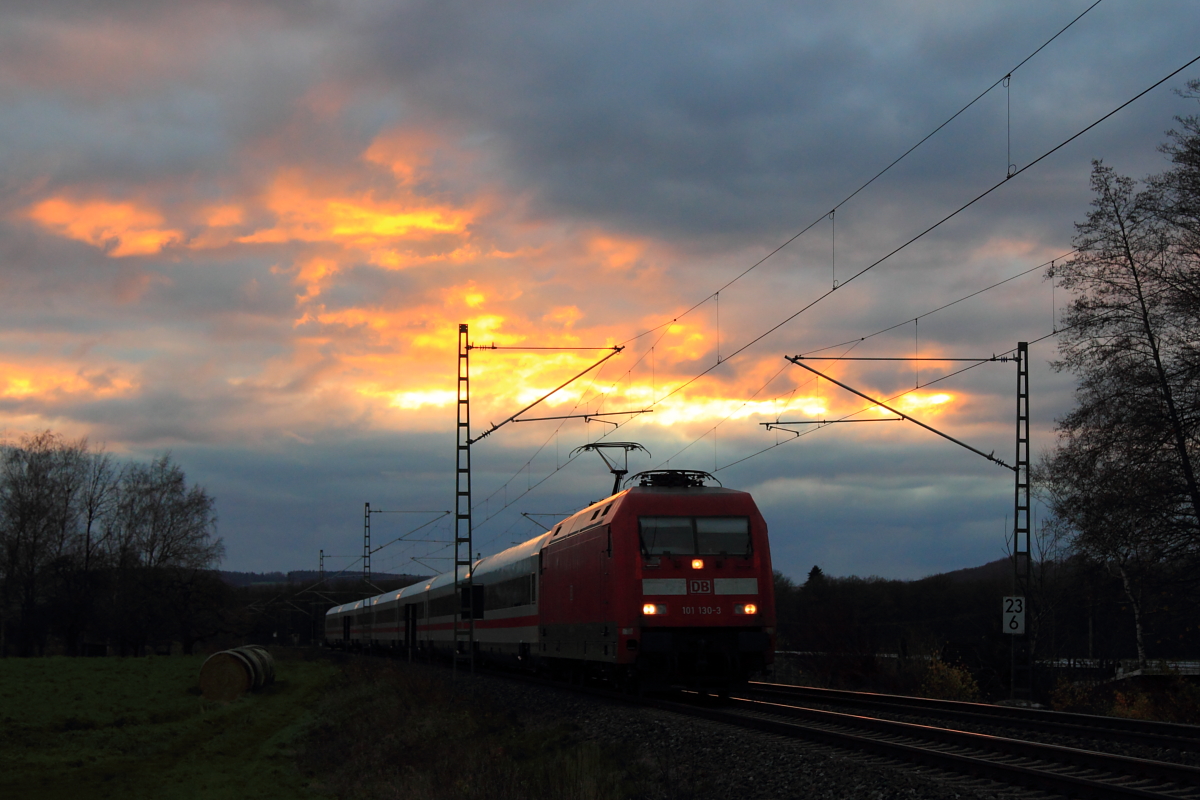 101 130-3 DB bei Staffelstein am 23.11.2015.