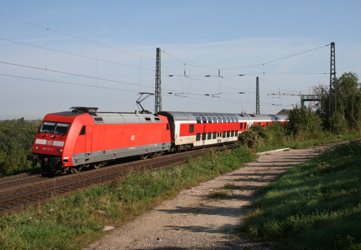 101 132 mit CNL 473 (Kopenhagen–Basel SBB) am 21.09.2012 in Rheinweiler