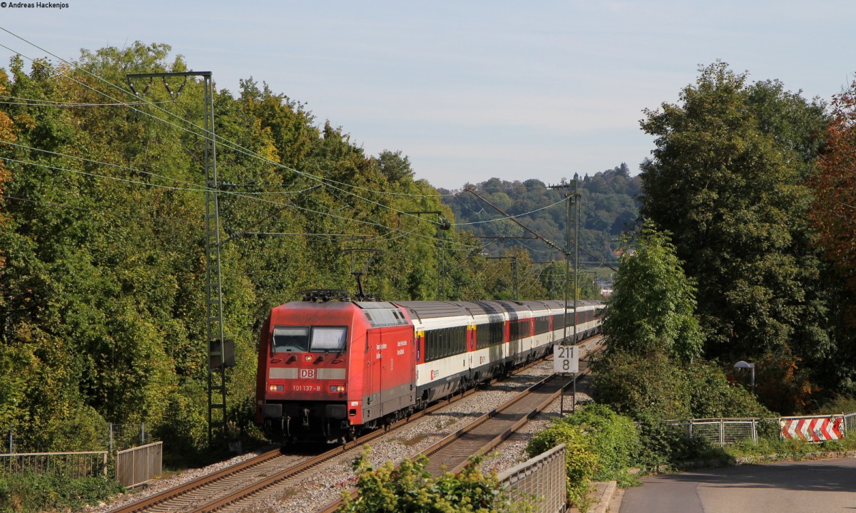 101 137-8 mit dem EC 7 (Dortmund Hbf-Zürich HB) bei FR-St.Georgen 28.9.14