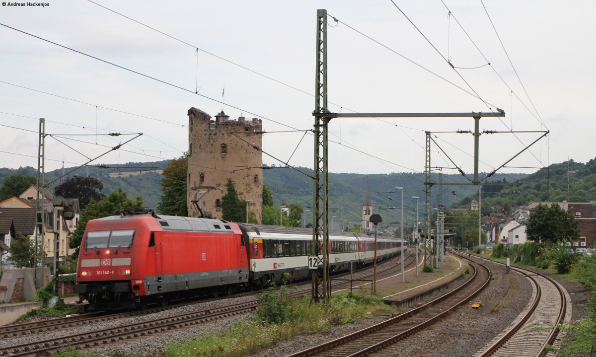 101 142-8 mit dem EC 6 (Zürich HB-Hamburg Altona) in Boppard 6.8.14