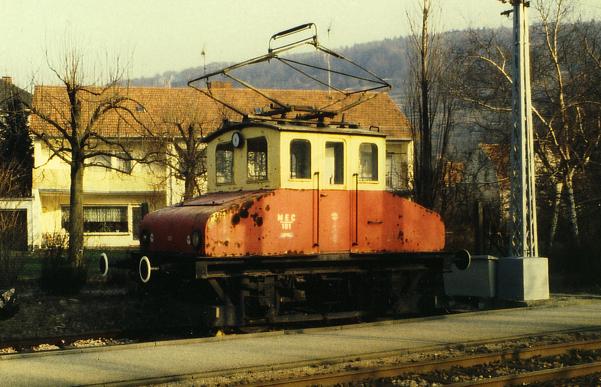 101 MEG / AVG Albtal Verkehrsgesellschaft / Ettlingen (Freibad) / Eingescanntes Dia / 13.01.1980