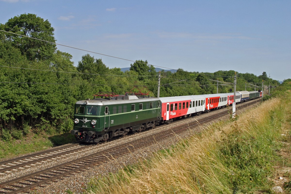 1010.10 mit S.Z. zum Grand Prix nach Spielberg am 22.6.14 zwischen Leobersdorf und Sollenau.