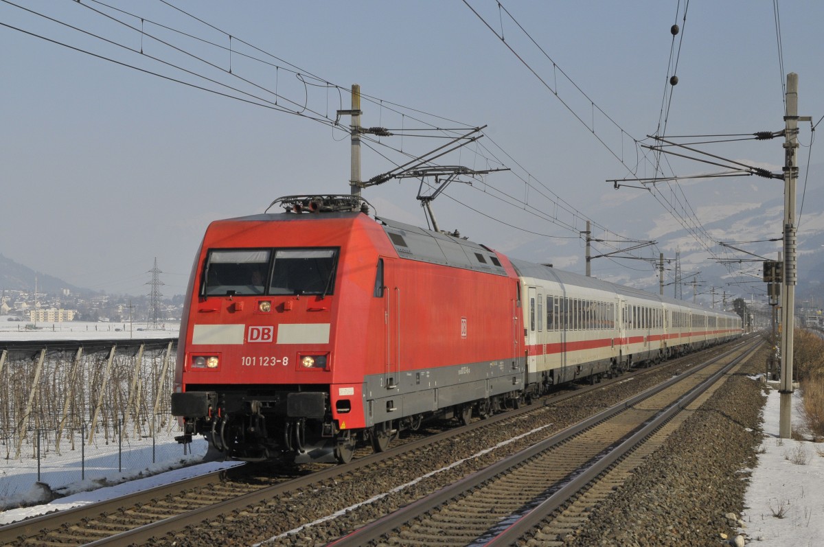 101.123 mit dem Ic 1283 trifft in wenigen Minuten in Innsbruck Hbf ein dieser Zug Verkehrt nur Samstag von München nach Innsbruck u.zurück 