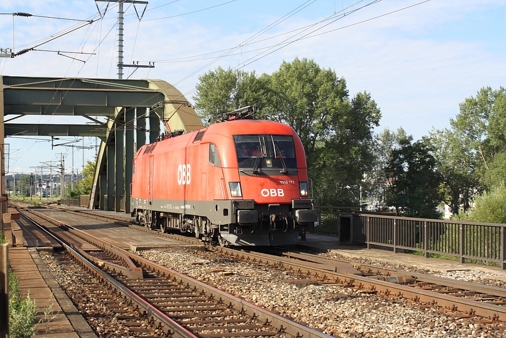 1015 171-0 am 15.August 2014 auf der Donaukanalbrücke beim Bf. Wien Erdbergerlände.